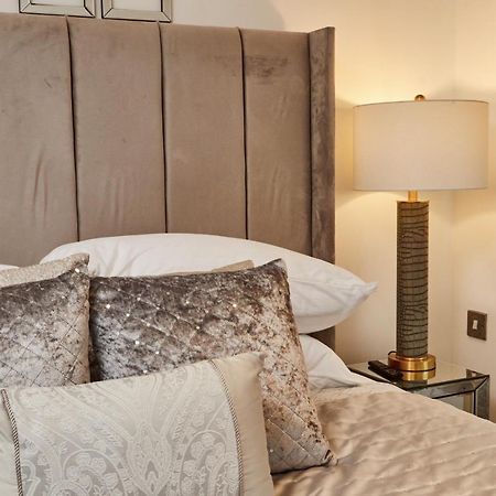 Deluxe River Canal View & Free Secure Parking! Leeds  Esterno foto