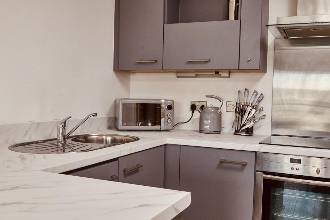 Deluxe River Canal View & Free Secure Parking! Leeds  Esterno foto